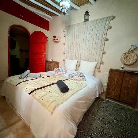 Jenny Lynn Hotel Tazrou Екстериор снимка