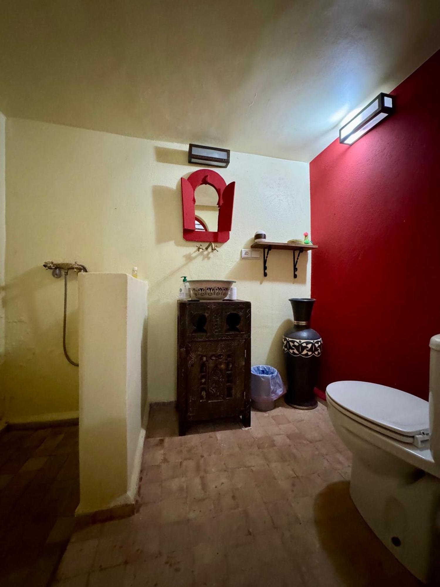 Jenny Lynn Hotel Tazrou Екстериор снимка