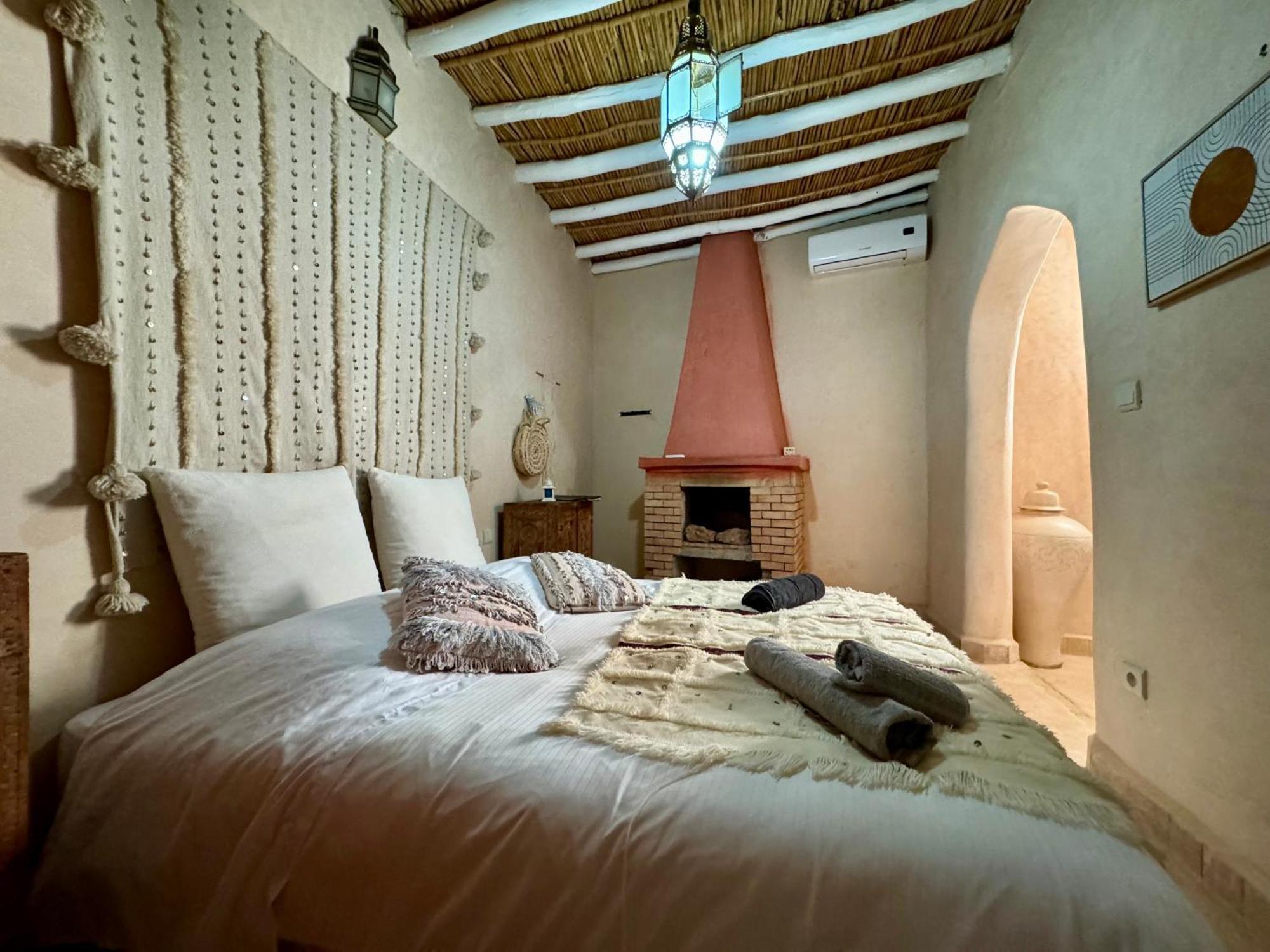 Jenny Lynn Hotel Tazrou Екстериор снимка