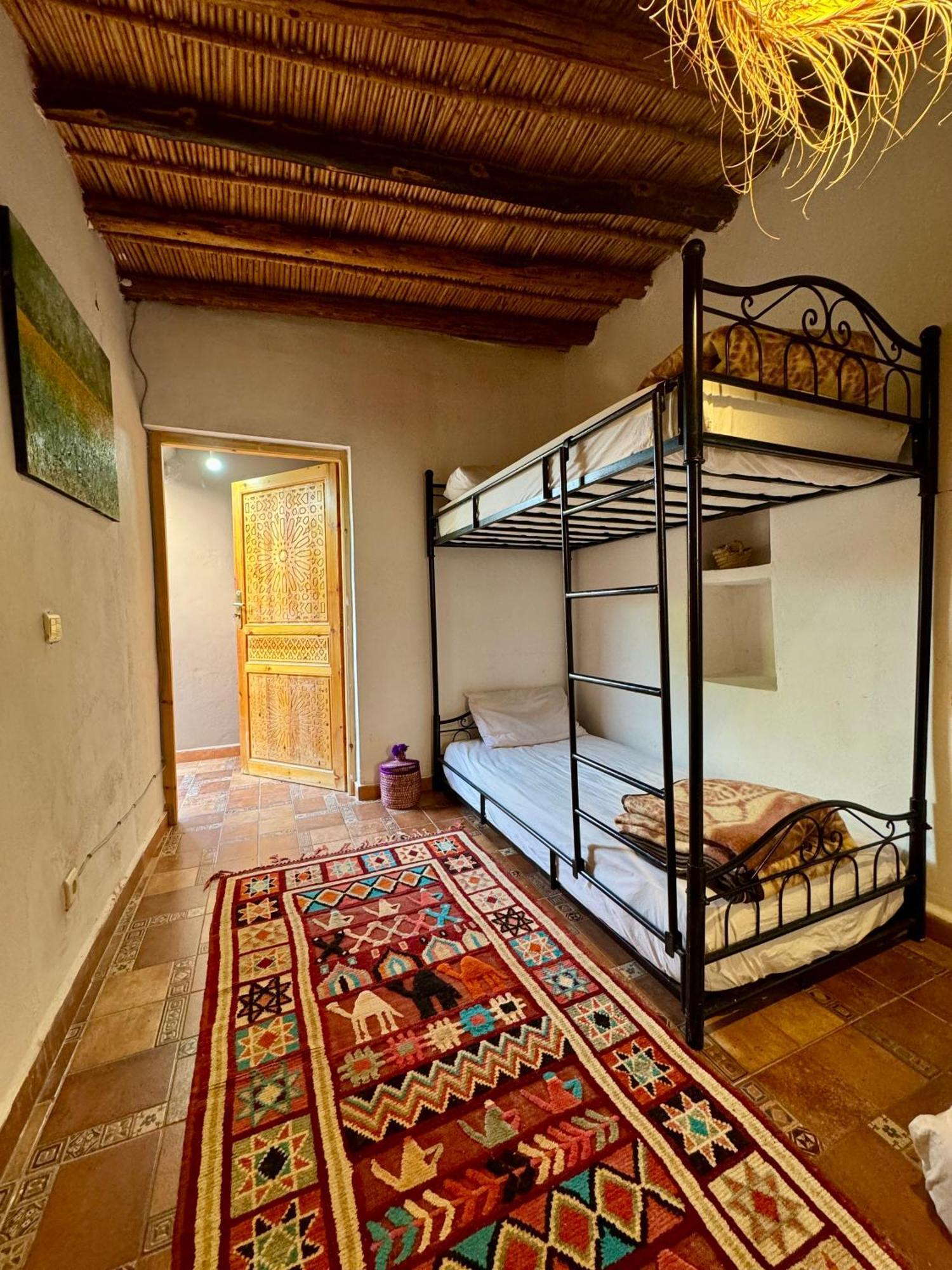 Jenny Lynn Hotel Tazrou Екстериор снимка