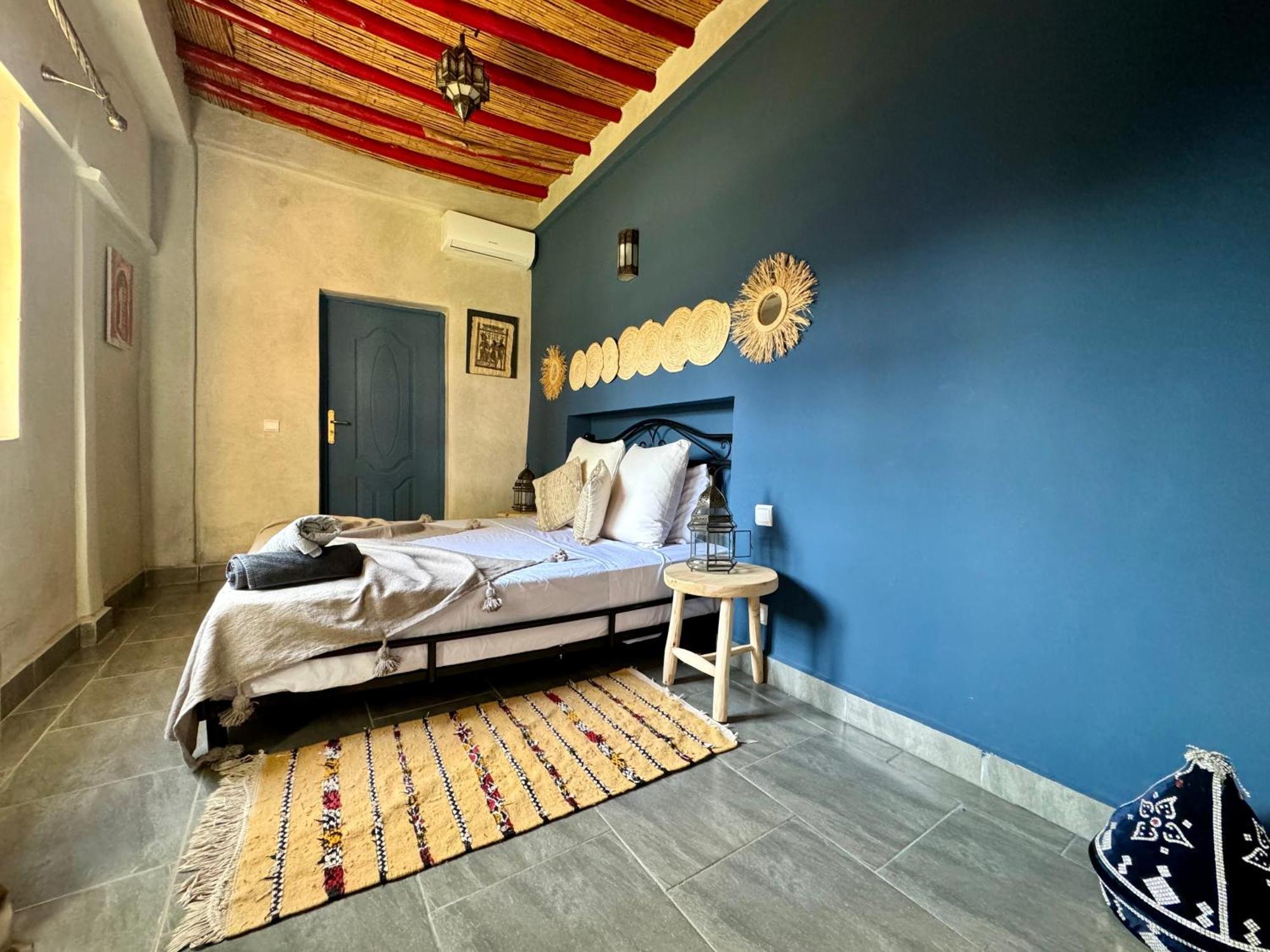 Jenny Lynn Hotel Tazrou Екстериор снимка