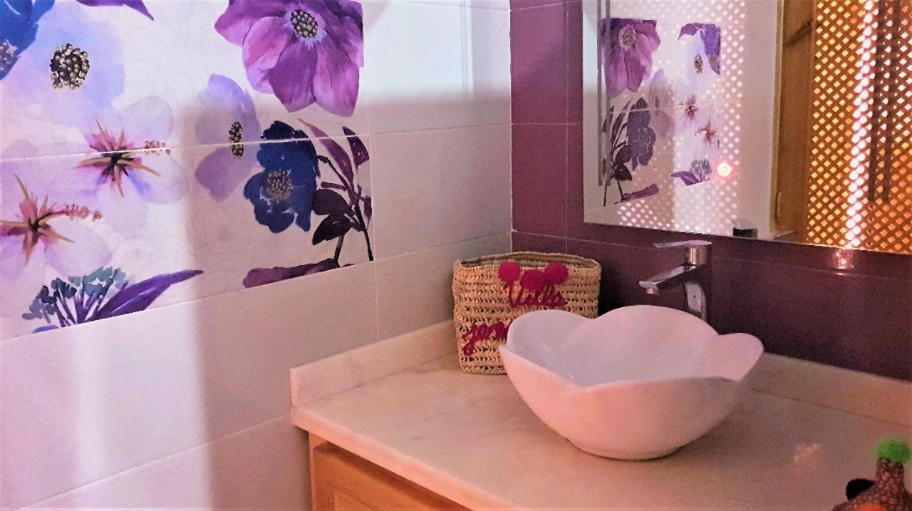 Jenny Lynn Hotel Tazrou Стая снимка